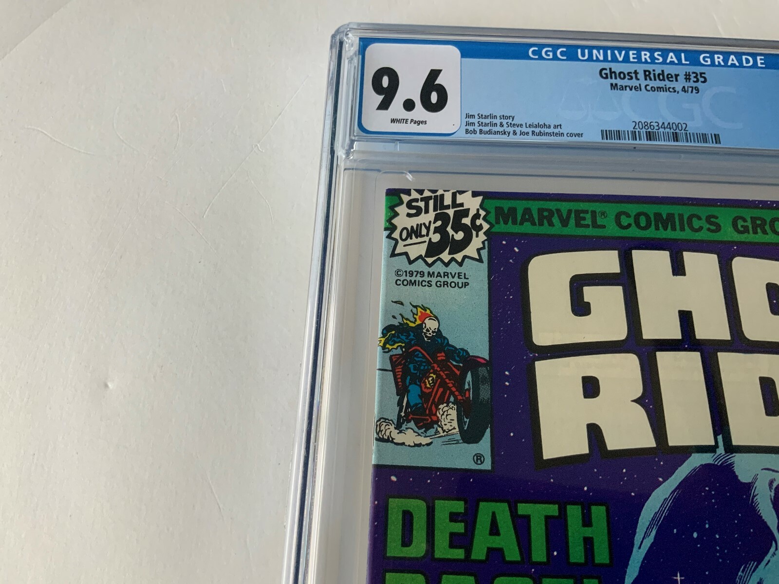 GHOST RIDER 35 CGC 9.6 WHITE PAGES COOL SKULL DEATH RACE COVER MARVEL COMICS
