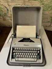 Vintage Olympia Typewriter De Luxe Werke AG Wilhelmshaven thumbnail
