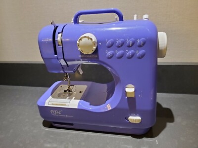 SINGER PIXIE CRAFT SEWING MACHINE PURPLE MODEL FHSM 505 BEAUTIFUL HARDLY USED