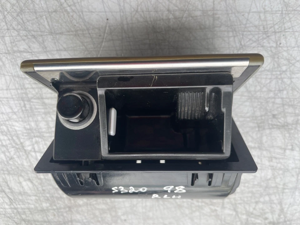 Mercedes-Benz S320 W140 1998 panel de puerta trasera cenicero con encendedor lado derecho OEM Foto 3 de 4