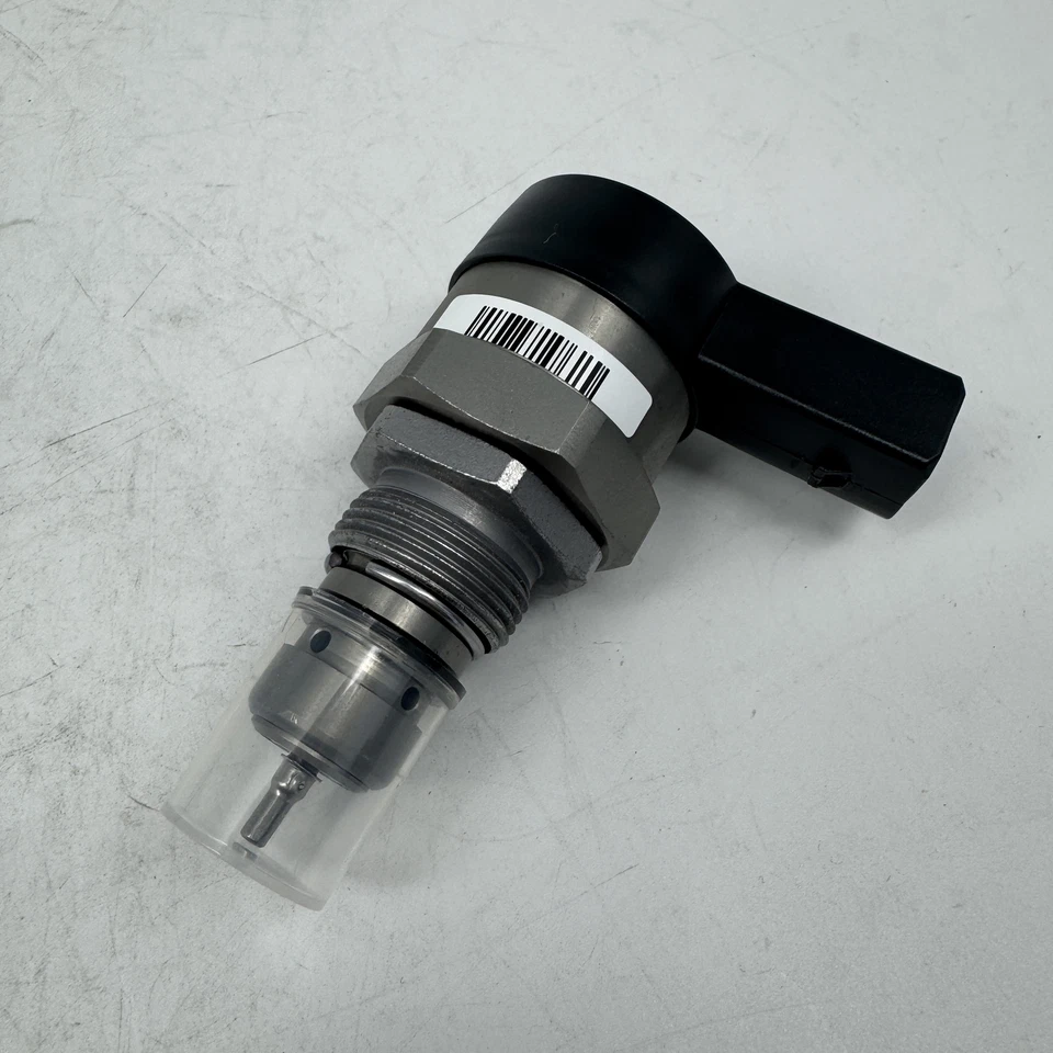 0281006002 Fuel Rail Pressure Regulator Relief Valve For Audi Seat VW 057130764H Foto 3 de 4