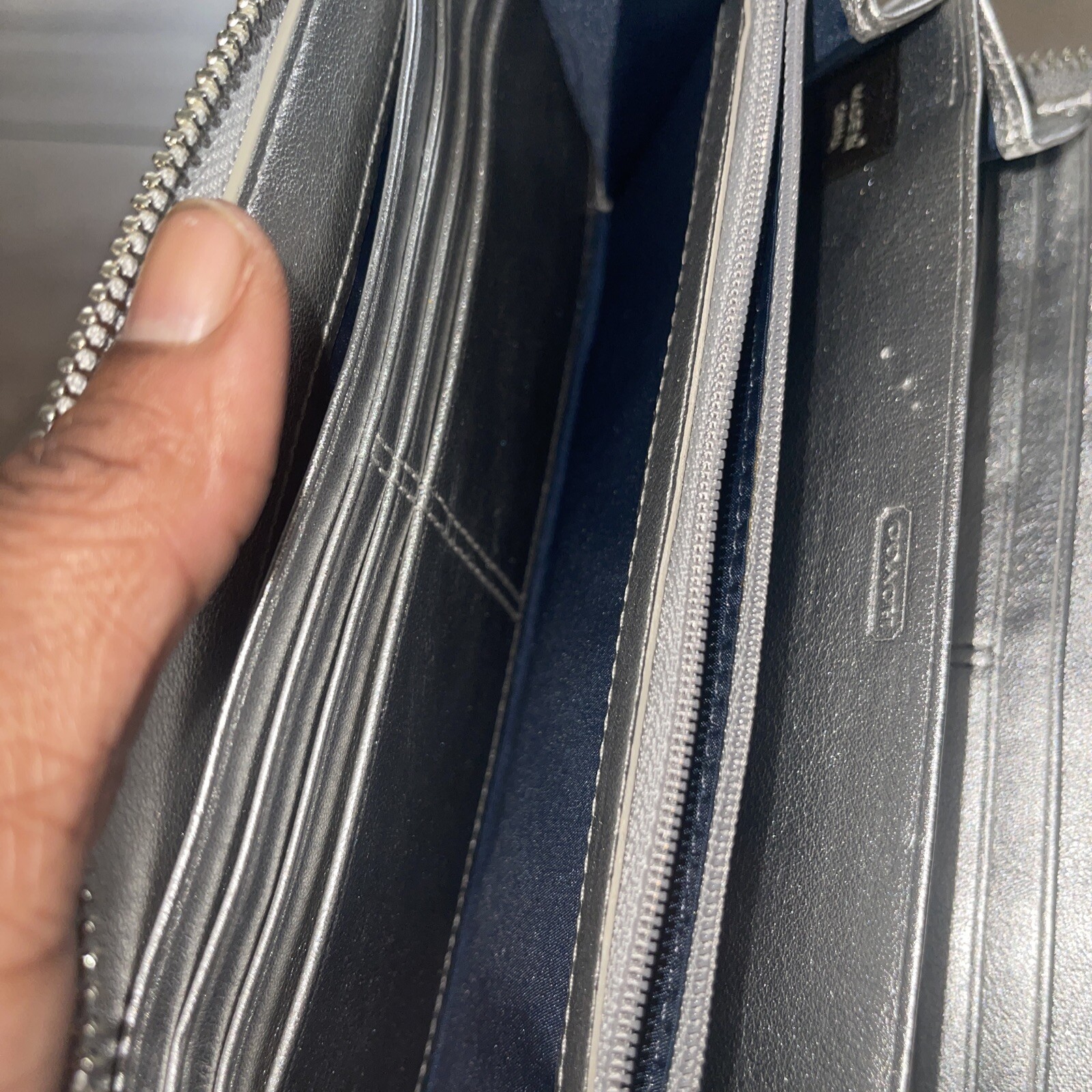 coach wallets - image 11