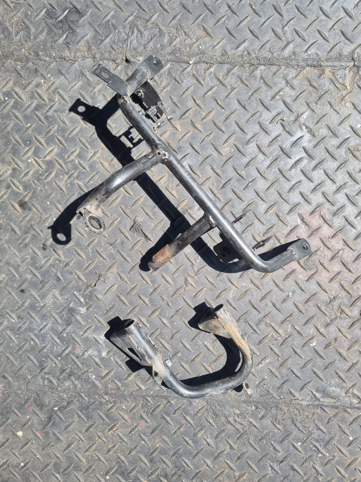 ARAIGNÉE AVANT RACCORD CADRE YAMAHA XMAX 125 (2006-2009) MBK SKYCRUISER X-MAX - Photo 2/2