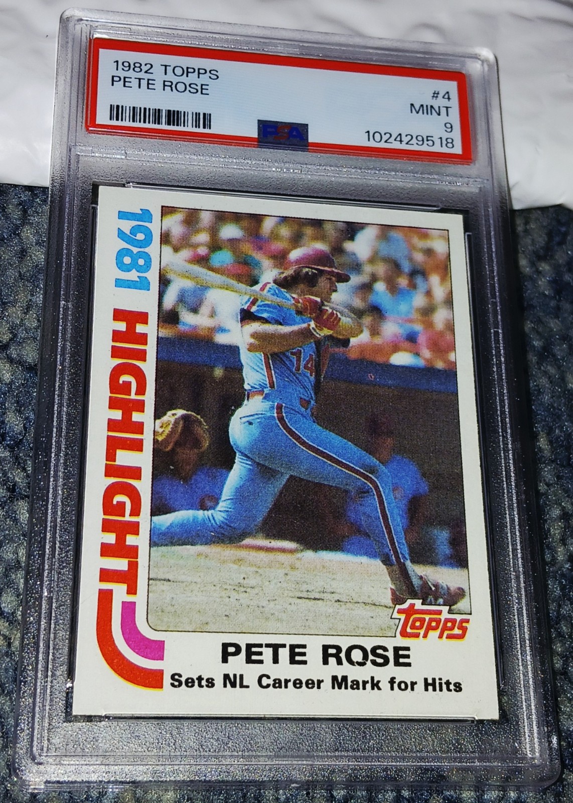 1982 TOPPS #4 PETE ROSE PHILLIES PSA 9 MINT