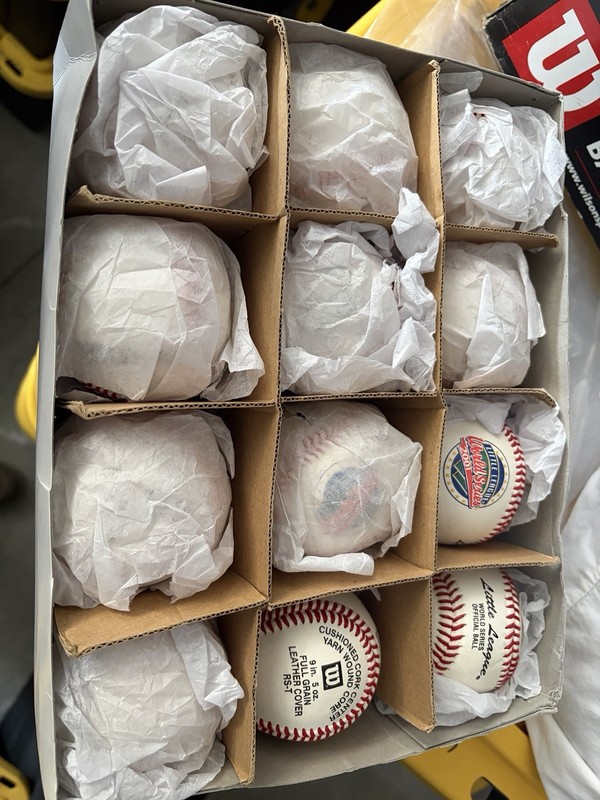2001 Official Wilson Little League World Series Baseball 1 Dozen