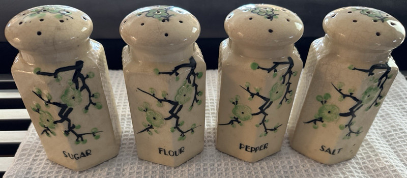 Vtg Moriyama Majolica Green Cherry Blossom Shakers Hand Painted Japan 1930's