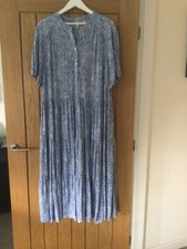 AND/OR BLUE & WHITE SHORT SLEEVE SUMMER DRESS SIZE 18