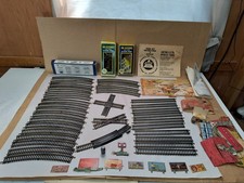 AHM HO Scale Train Track Lot 60 pc Curved Straight Turnout Telephone Poles Signs