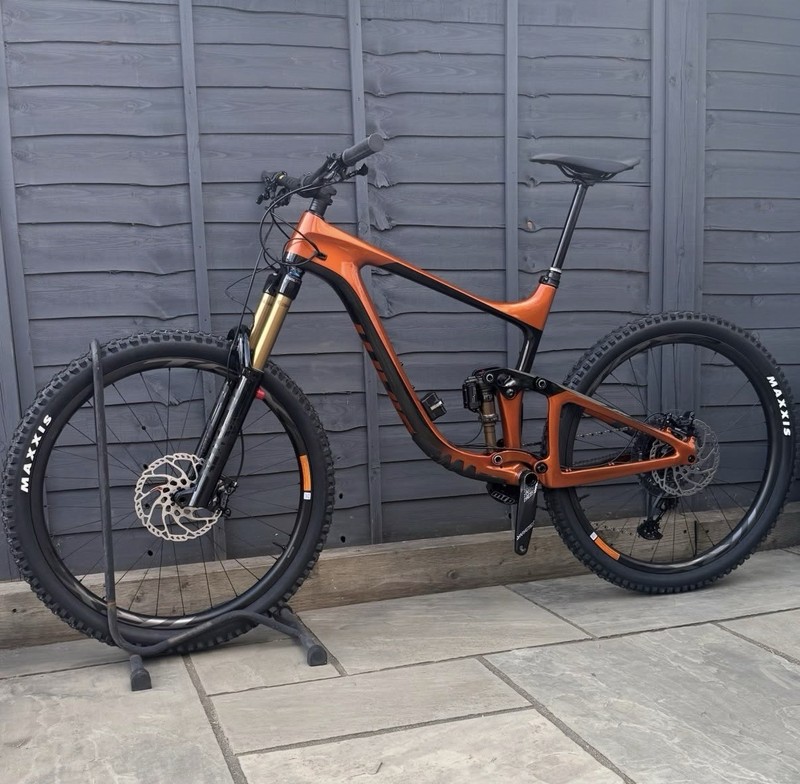 Giant Reign Advanced Pro 1 Full Suspension Mountain Bike RRP £6499