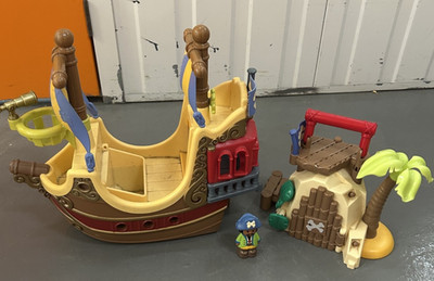 ELC Happyland Jolly Roger Piratenschiff mit Höhle