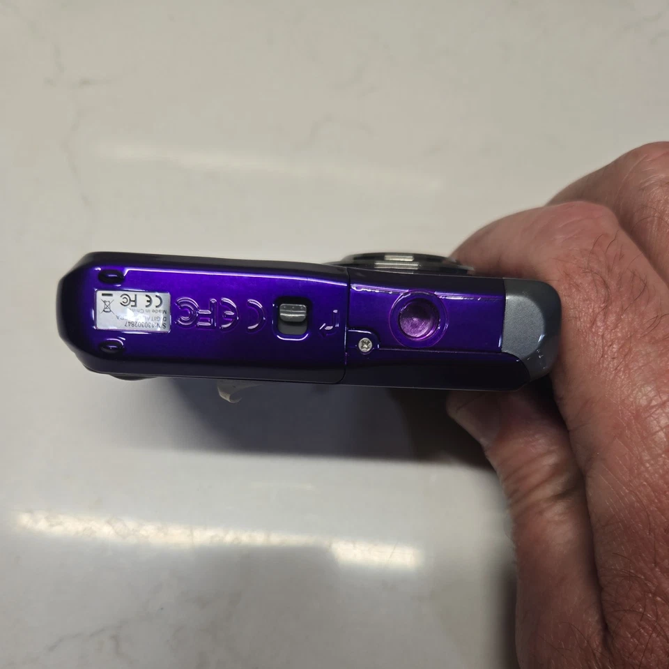 Vista Quest Digital Camera 16 Mega Pixels Aqua Blue VQ1624 Sport UW - Image 2 of 4