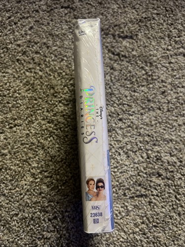 Disney's The Princess Diaries (VHS, 2001) Clamshell Case, Brand New Sealed! - Picture 2 of 3