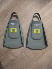 Speedo DMC Super Fin Green/Yellow - Medium-Large New No Tags.