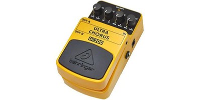 Behringer UC200 Ultra Chorus Stereo-Effektpedal für Gitarre