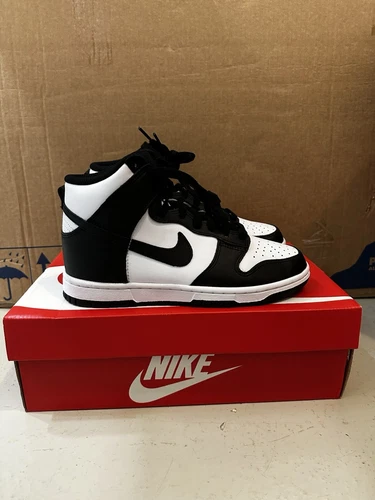 EU Größe 38 - Nike Dunk High Black White W