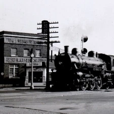GTR Passenger pulling into Royal Oak, Michigan George F. Kuschel RR Grand Trunk