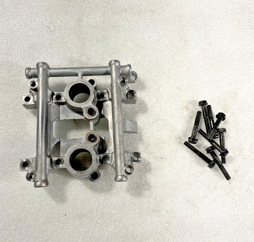 1997 Kawasaki ZX600E ZZR 600 Motor rechts Nockenwellendeckel, Ölgalerie mit Schrauben