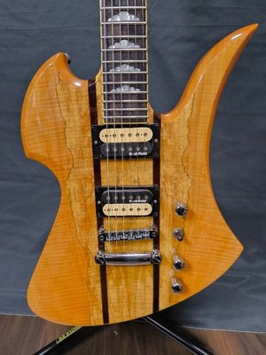 B.C.Rich Mockingbird exotische klassische E-Gitarre gebraucht Versand aus Japan