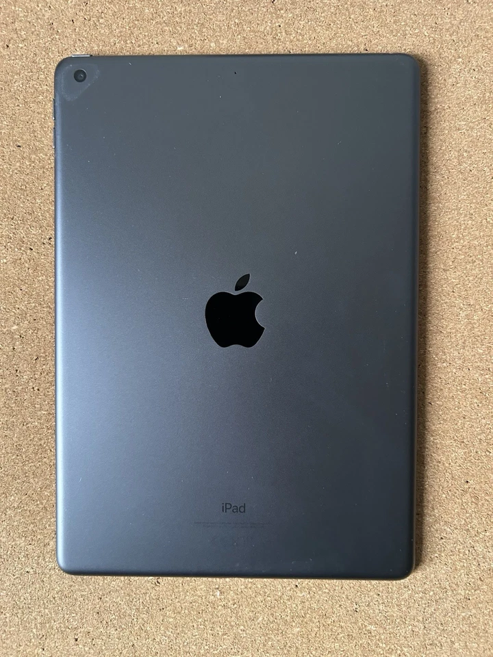 Apple iPad 9a Gen. 64GB, Wi-Fi, 10,2" - Grigio siderale - Immagine 3 di 4