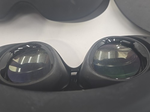 Meta Quest Pro VR Headset 256GB Schwarz Mixed Reality + 2 Controller ungetestet - Bild 7 von 9