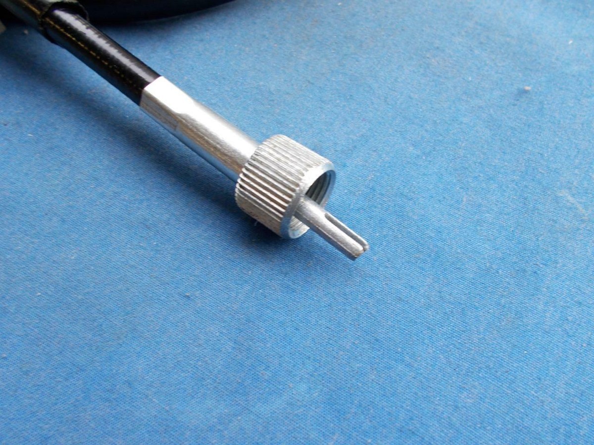 えり NOS Parts Unlimited Speedo Cable. Replaces Kawasaki 54001-1117. EL