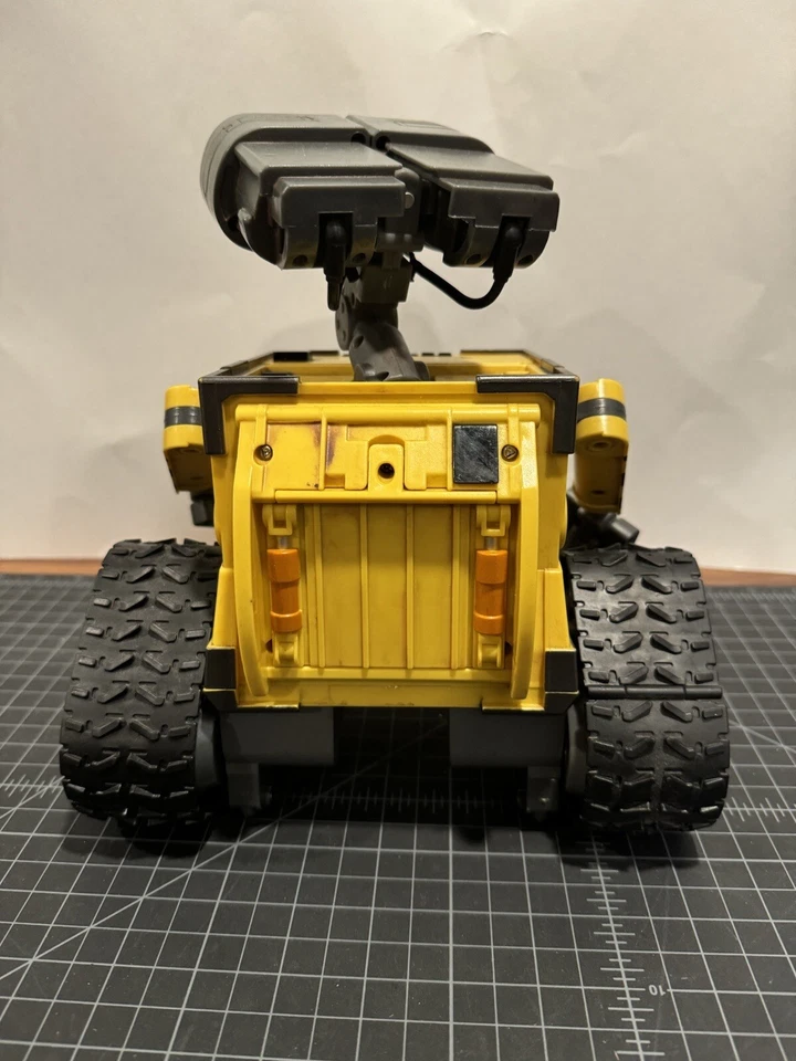 Disney Pixar WALL-E Remote Control Robot Working ThinkWay Toys NO REMOTE Display - Image 3 of 4