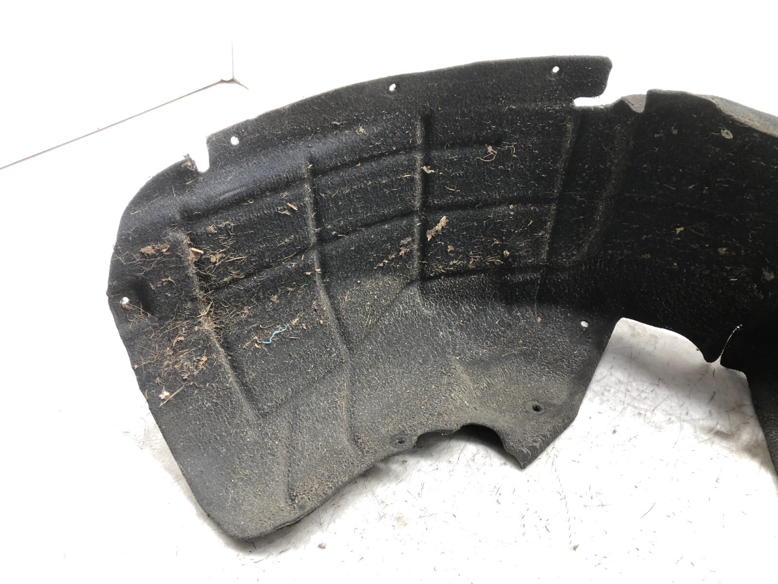 2014-2020 MASERATI GHIBLI SQ4 RIGHT PASSENGER REAR WHEEL FENDER LINER GUARD OEM.