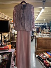 Formal Mother of the bride Gown Alex Evenings size 8 light mauve