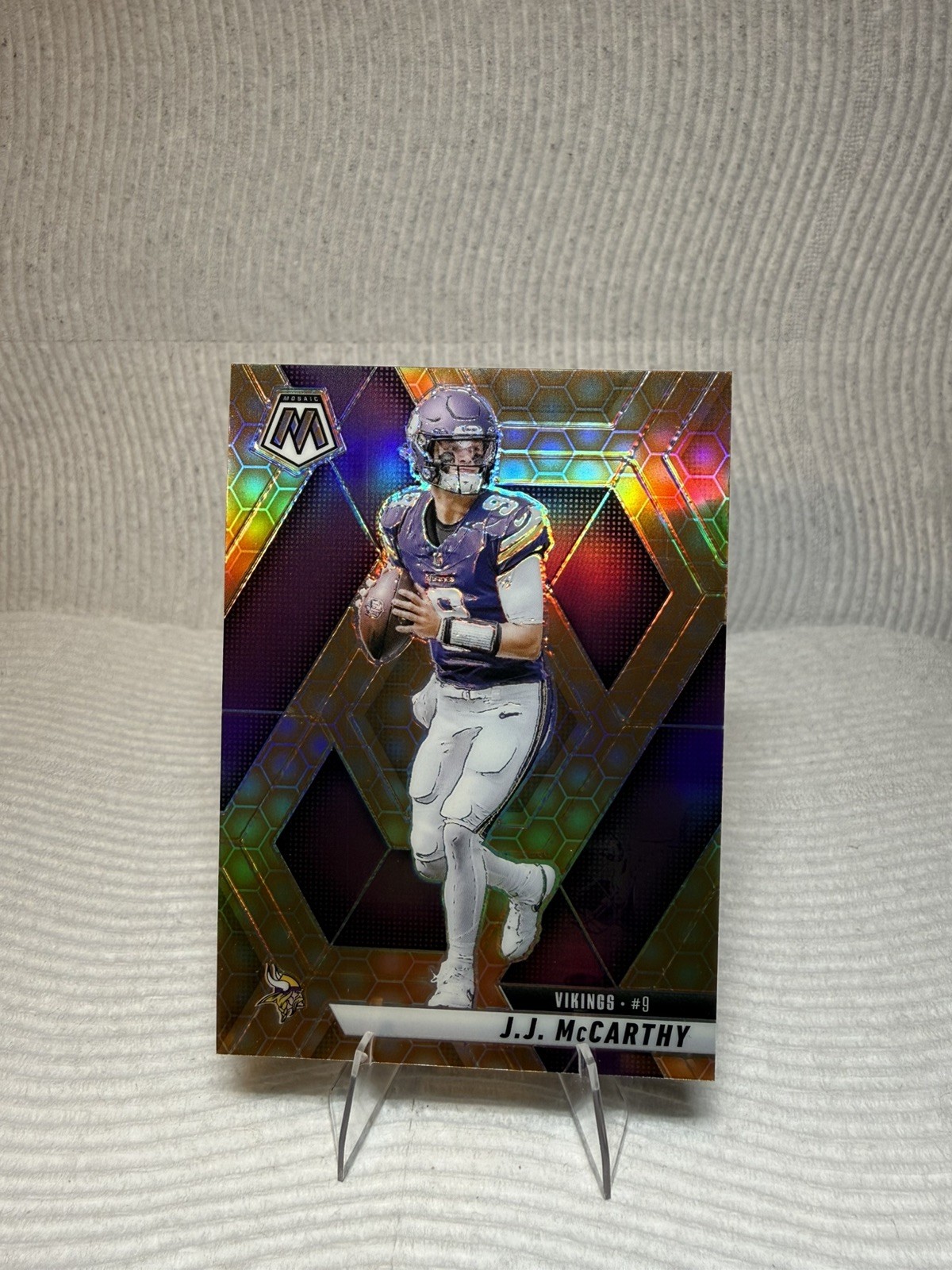 JJ McCarthy 2025 Panini Mosaic #195 Honeycomb Prizm CASE HIT *VCC
