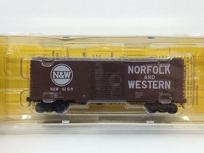 HO Kadee 5241 Norfolk & Western 40  PS-1 Single Door Boxcar N&W #42619