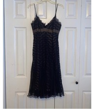 BCBG BCBGMaxAzria size 8 lace overlay stunning dress