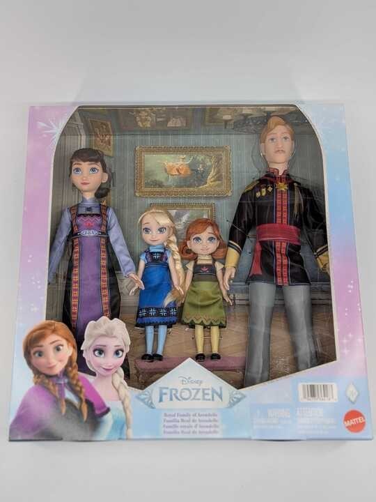 BRAND NEW Disney Frozen 2 Arendelle Royal Family 4 Doll Set Elsa, Anna, Parents