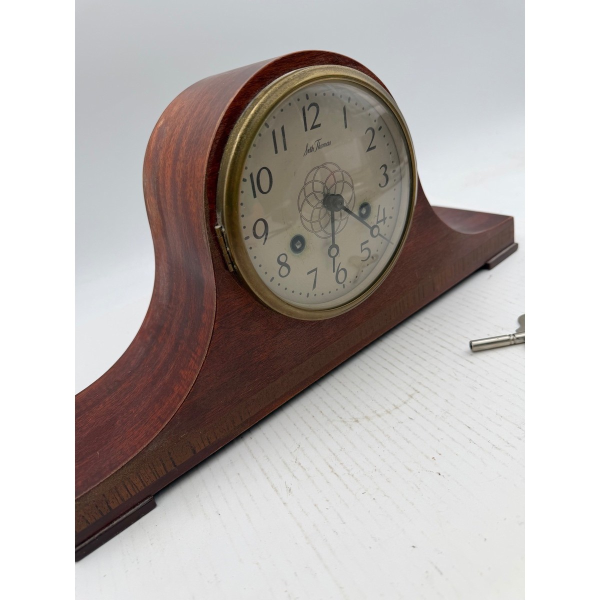 Vintage Seth Thomas 8 Day Key Wind Mantel Clock Wood Case Pendulum