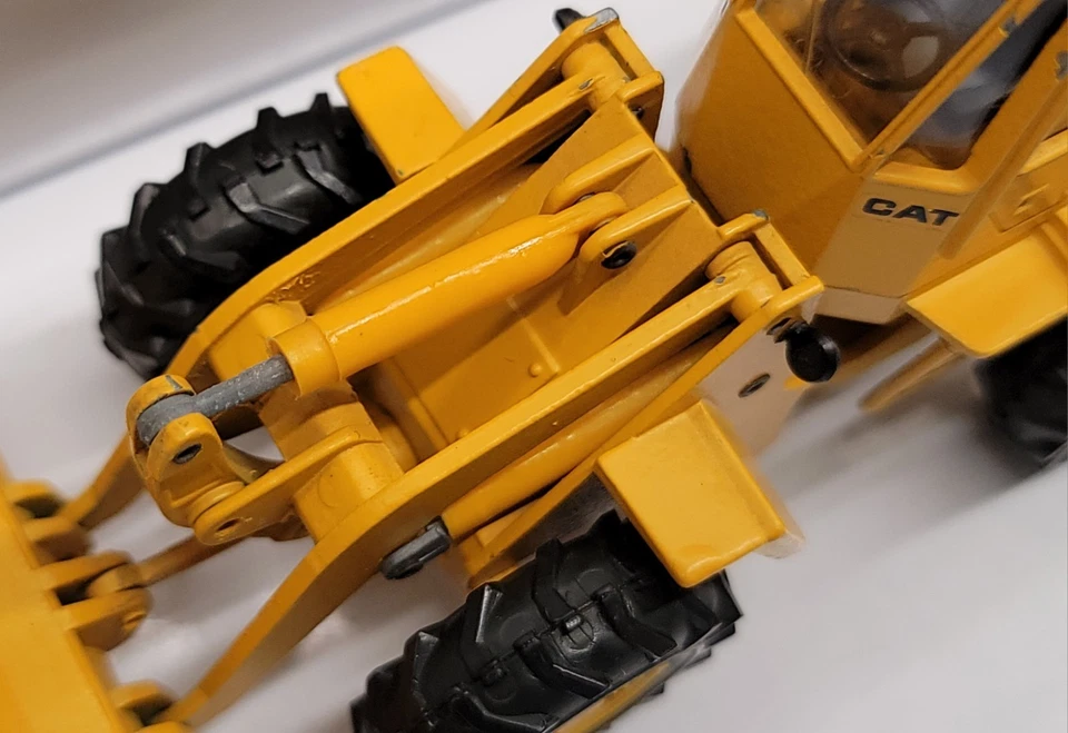 Vintage Conrad CAT 936 Wheel Loader 1:50 Diecast Model Caterpillar West Germany - Image 4 of 4