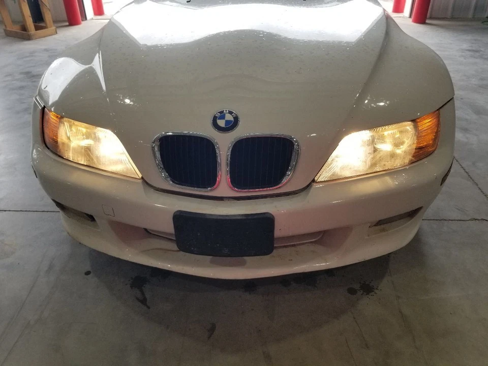 00 2000 BMW Z3 ROADSTER CONVERTIBLE FRONT BUMPER ASSEMBLY WHITE  Foto 2 de 4