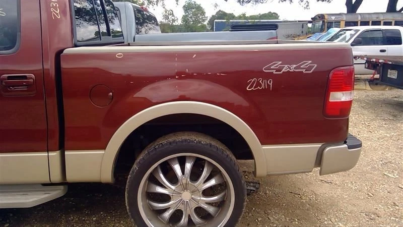 (LOCAL PICKUP ONLY) Rear Bumper Styleside With Tow Package Fits 06-08 FORD F150  Foto 4 de 4