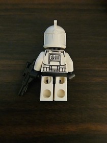 LEGO Star Wars Clone Pilot Minifigure Clone Trooper 7958 Yellow Trim GUC OD3