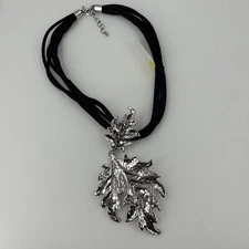 NEW Trezo Silver Tone Large Leaf Pendant Choker Statement Necklace 5 Strand Cord