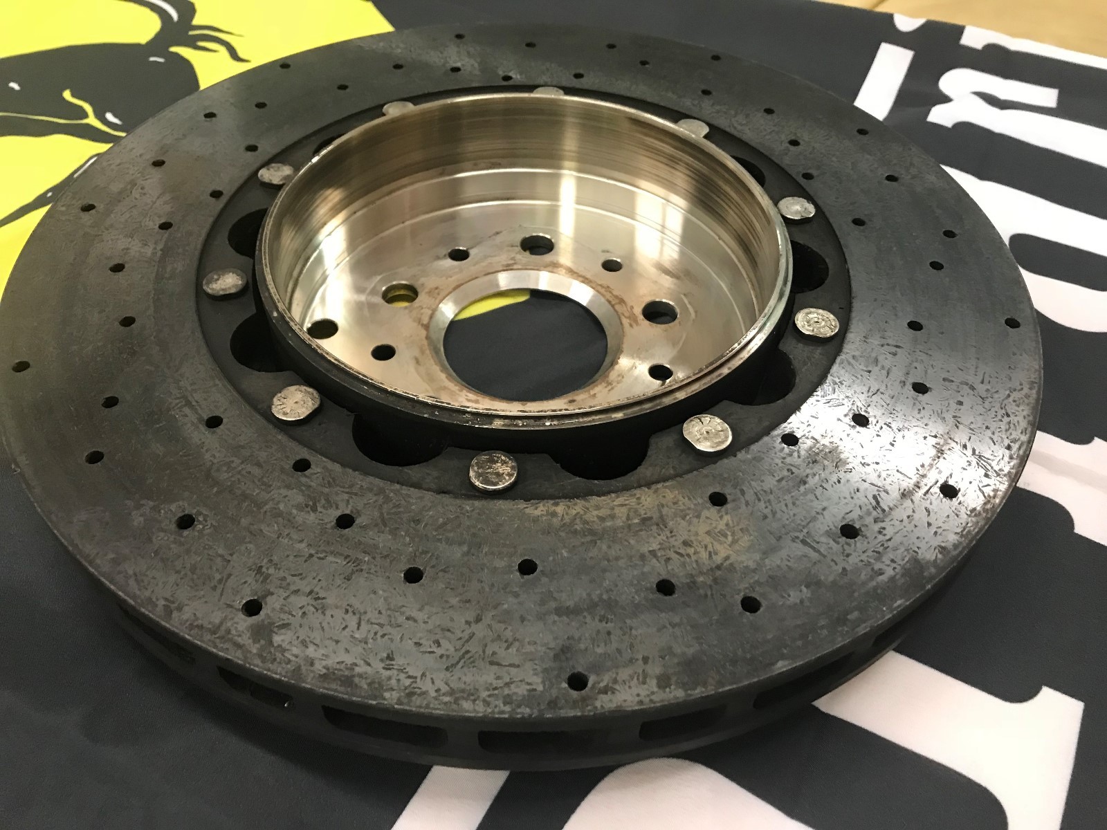 FERRARI 458 ITALIA SPIDER CALIFORNIA REAR CARBON CERAMIC BRAKE DISC OEM 304561
