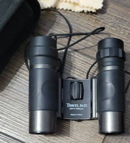 Meade Binoculars Travel 8 x 21 - 384 feet / 1000 Yards - Picture 2 of 5