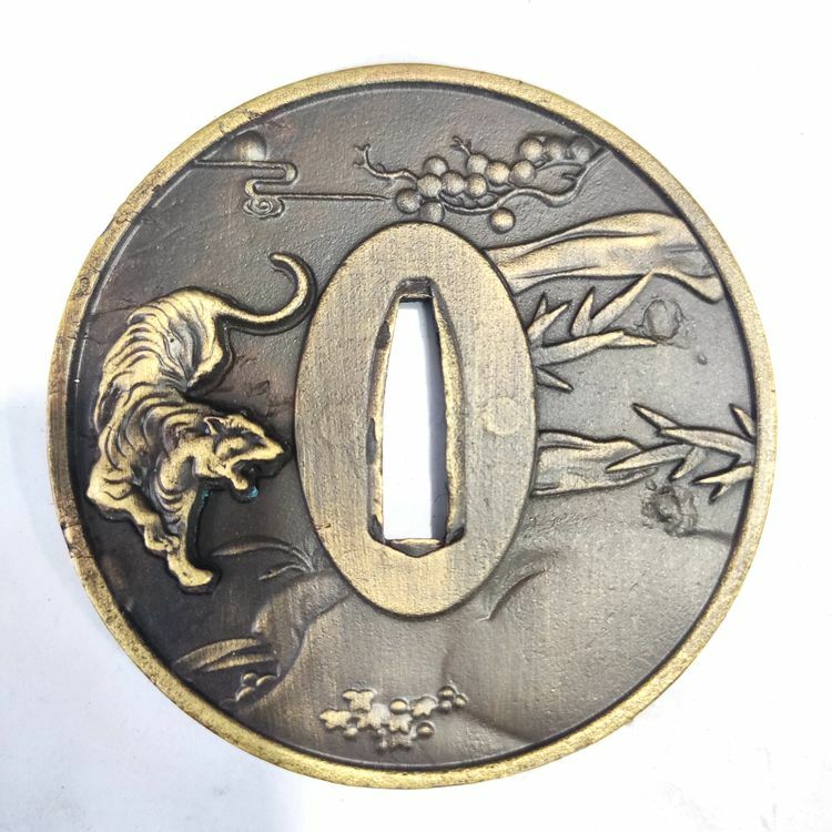 Paramano in lega Tsuba Kashira Fuchi Menuki per la spada