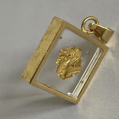 Pendentif Ancien DAXON Plaqué Or - Médaille Ethnique Breloque Avec Feuilles D'or, Occasion