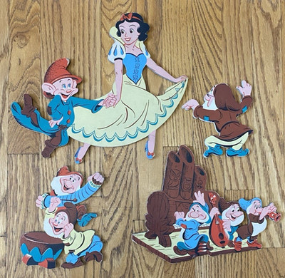 Vintage Disney Character Fairytale Pin Ups Snow White Pressed Board Wall Hanging