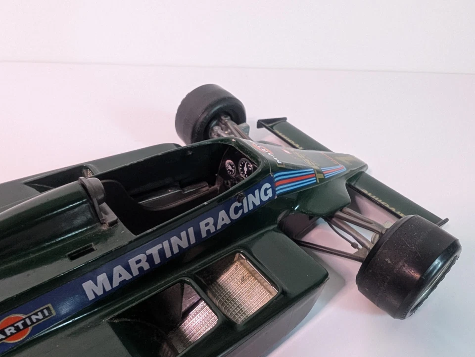 Lotus John Player Special MK4/79 Formula 1 model. Burago 1/14  Read Description  - Image 3 of 4