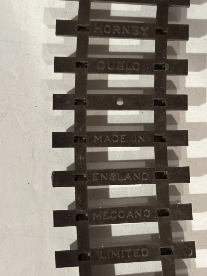 HO scale 8 curves by Hornby - Image 2 of 2