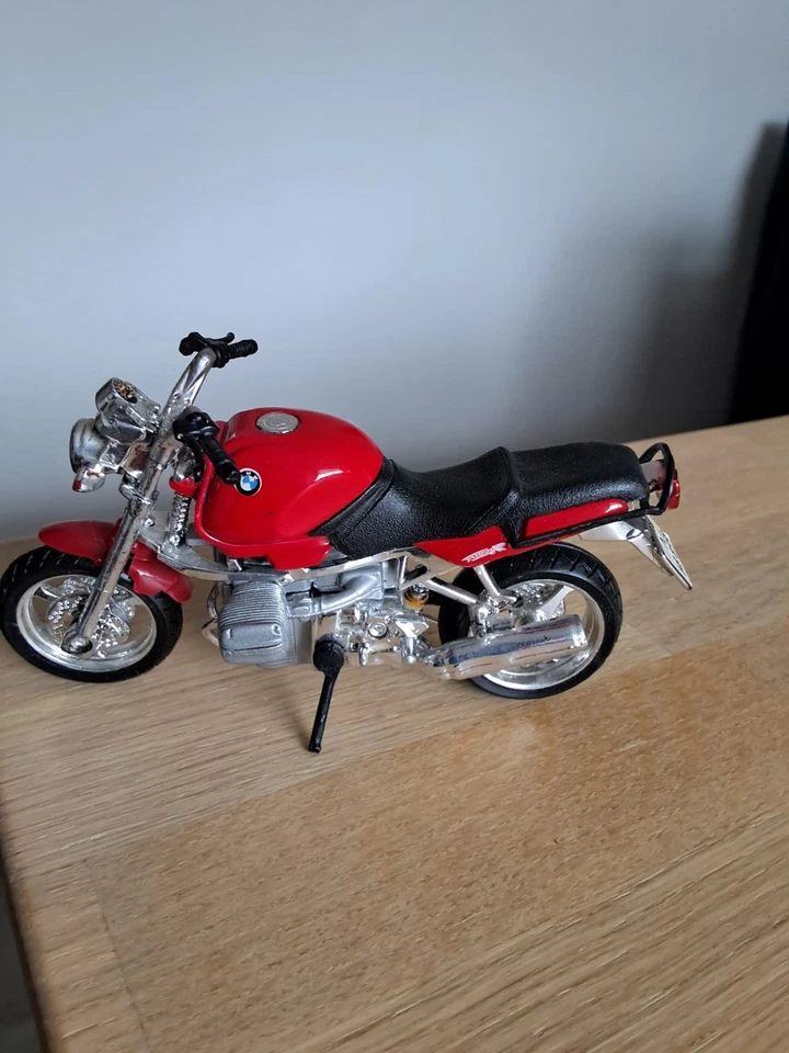5 Majsto Motorrad Modelle M 1:18 - Bild 4 von 4