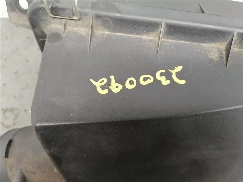 Purificador de aire 4,6 L para 00 Lincoln & Town Car 1084422 Foto 4 de 4