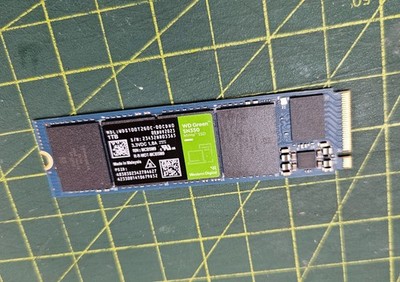 Western Digital WD Green SN350 1TB M.2 2280 NVMe SSD PCIE Gen3 X4 WDS100T2G0C