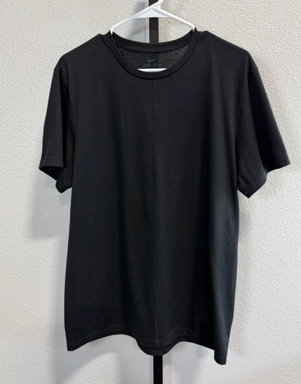 Nike Mens Dri-Fit Standard Fit Black Workout T-Shirt Size M
