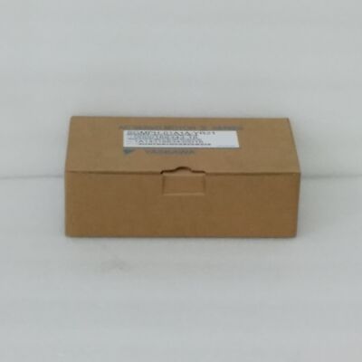 Ship within 24 hours YASKAWA SERVO MOTOR SGMPH-01A1A-YR21 new